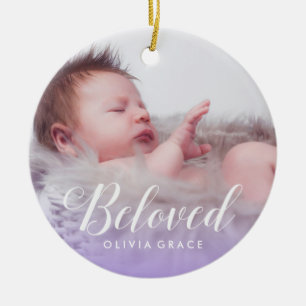 Geliebtes Lila Baby-Foto-Name und Geburtsstatist Keramikornament
