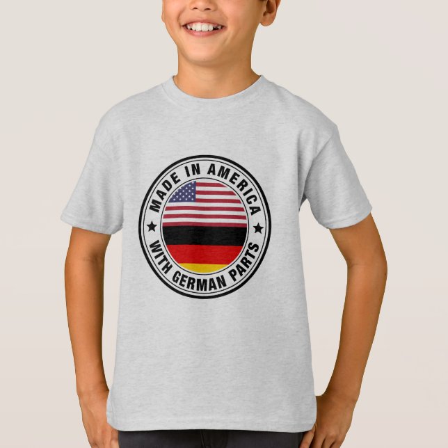 Gemacht auf Amerikaner mit deutscher Teilflagge T-Shirt (Vorderseite)