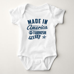 Gemacht in Amerika mit türkischen Teilen Baby Strampler