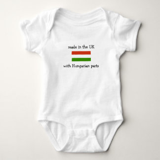 gemacht in Großbritannien mit ungarischen Teilen Baby Strampler