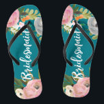 Gemalte Blumenblüten-Brautjungfer drehen Reinfälle Flip Flops<br><div class="desc">Weißes Skript "Brautjungfer" über vorzüglichem Acrylblumen- und kundenspezifischem Farbhintergrund. 

Die herrlichen Blumen sind durch Create der Schnitt. Finden Sie sie auf kreativem Markt https://crmrkt.com/7WdAX,  Etsy https://www.etsy.com/shop/CreateTheCut und 
www.createthecut.com

Zusammenpassende Brautpartysandelholze der Entdeckung in meinem Geschäft!</div>