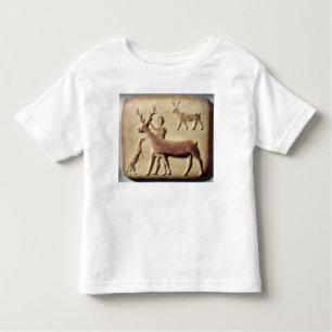 Gemalte Entlastung, die einen Mann mit Rotwild Kleinkind T-shirt