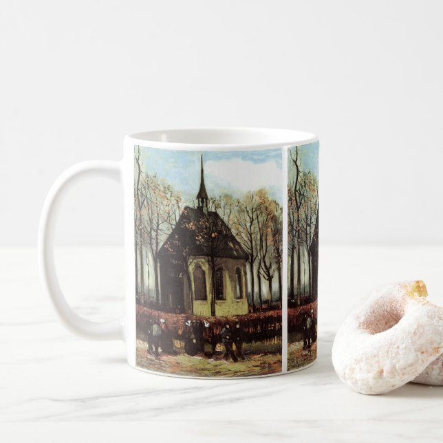 Gemeinde in der Kirche, Nuenen von Vincent van Gog Kaffeetasse (Mit Donut)