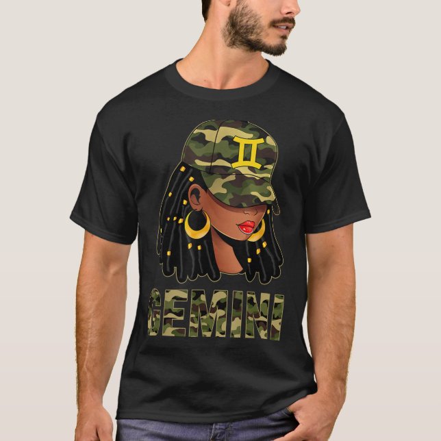 Gemini Queen Loc'd Hair Black Woman Camo Cap Zodia T-Shirt (Vorderseite)