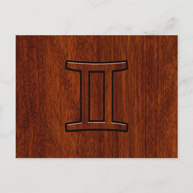 Gemini Zodiac Sign auf Mahogany Wood Style Postkarte (Vorderseite)