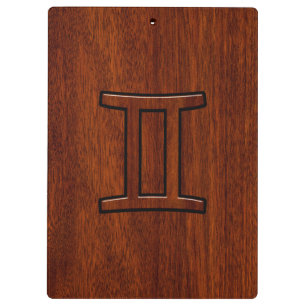 Gemini Zodiac Symbol auf Mahagoni wie Dekor Klemmbrett
