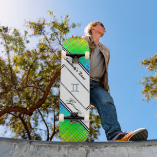 Gemini Zodiac Symbol Element von Kenneth Yoncich Skateboard