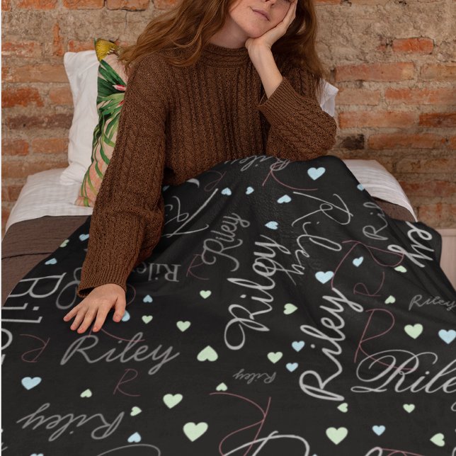 gemischte Namen Initialen und Herzen repliziert Fleecedecke (Von Creator hochgeladen)