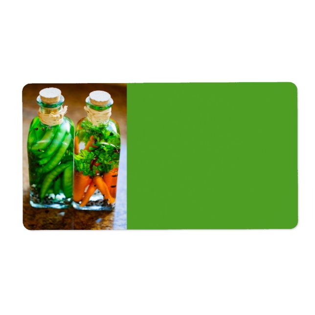 Gemüsekonserven (Vorne)