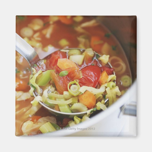 Gemüsesuppe in Pfanne Magnet (Vorne)