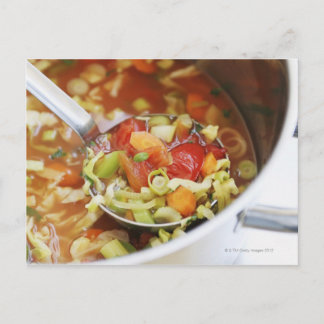 Gemüsesuppe in Pfanne Postkarte