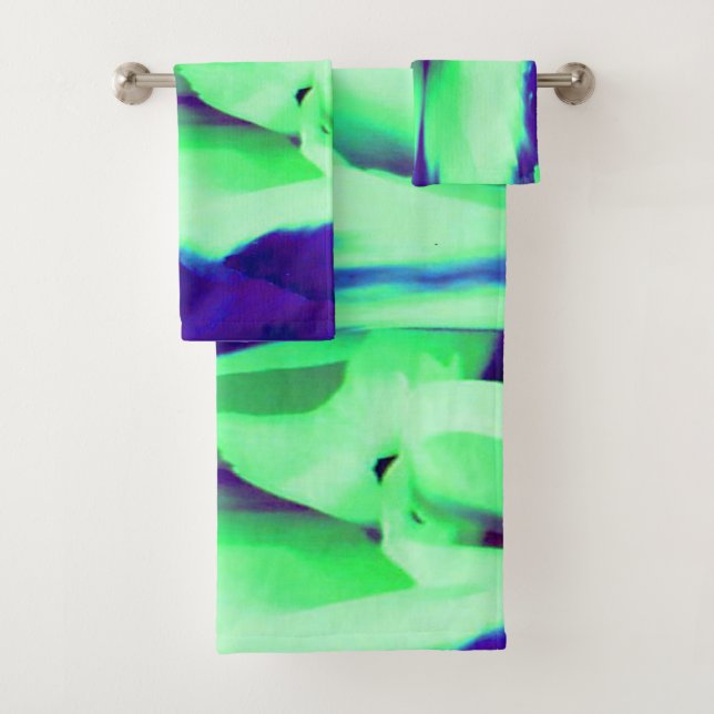 Gemustertes Design der  Marineblau und cremefarben Badhandtuch Set (Insitu)