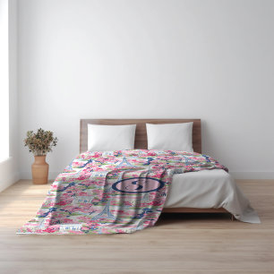 Gemustertes Monogramm Rosa und Blau Paris Fleecedecke