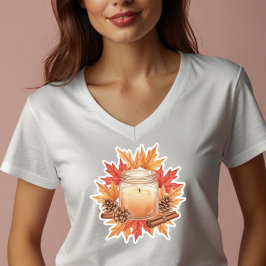 Gemütliche Herbstkerze mit Ahornblättern | Herbstd T-Shirt
