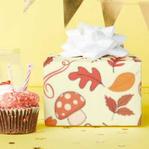 Gemütliche Kastanien und Blätter Nahtloses Verpack Geschenkpapier