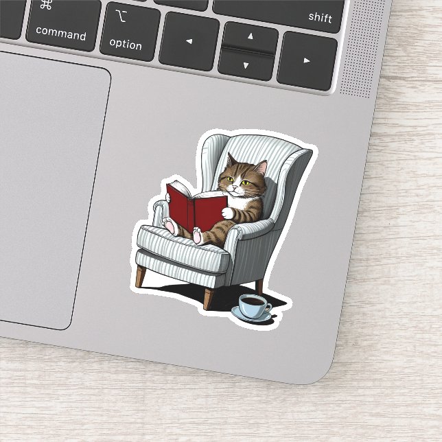 Gemütliche Katze mit Buch und Kaffee Aufkleber (Detail)
