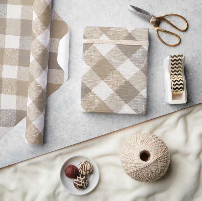 Gemütliche Tan Creme Cottage Leinen Karomuster Geschenkpapier (Kunsthandwerk)