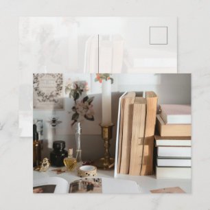 Gemütliche Vintage-Schreibtischaesthetic Postkarte