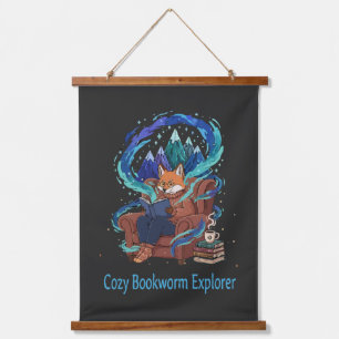 Gemütlicher Bücherwurm-Entdecker Whimsical Fuchs Wandteppich Mit Holzrahmen