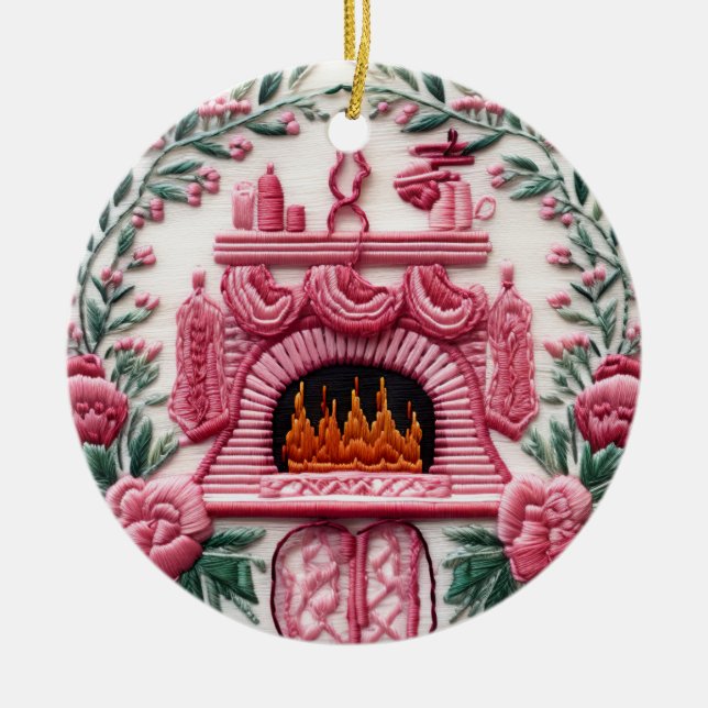 Gemütlicher rosa Weihnachtskamin Keramik Ornament (Vorne)