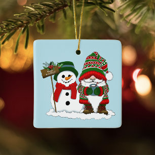 Gemütlicher Weihnachts-Gnom Schneemann Winterurlau Keramikornament