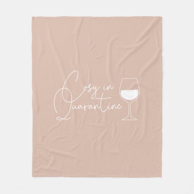 Gemütliches Ambiente im Quarantäne Wine Blush Pink Fleecedecke (Vorderseite)