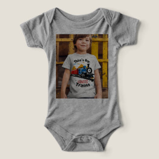 Gemütliches graues Baby-Kleid für ultimativen Komf