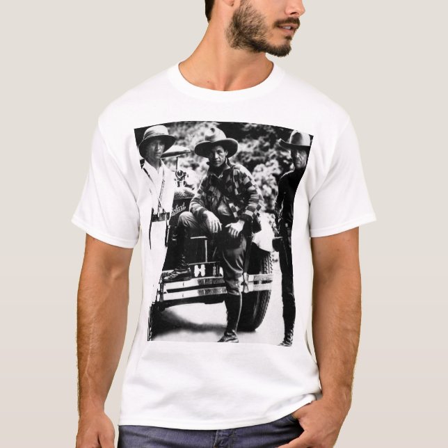 Gen. Sandino (Mitte) und Personal-unterwegs _War T-Shirt (Vorderseite)