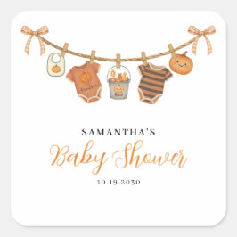 Gender Neutral Clothesline Halloween Baby Shower  Quadratischer Aufkleber