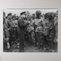 General Dwight D. Eisenhower mit Fallschirmjägern
