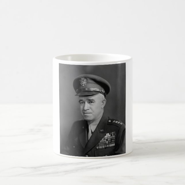 General Omar Bradley -- WWII Tasse (Mittel)