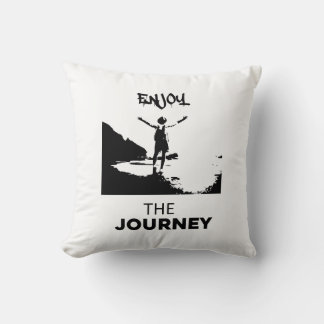 Genießen Sie das Kissen mit dem Journey Throw