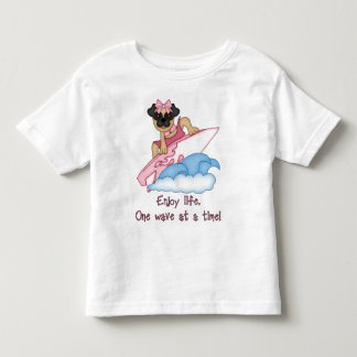 Genießen Sie das Leben, eine Welle bei einer Zeit Kleinkind T-shirt