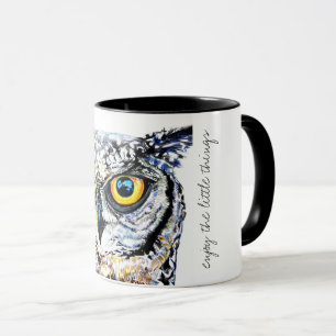 Genießen Sie die Kleinigkeitseule Tasse