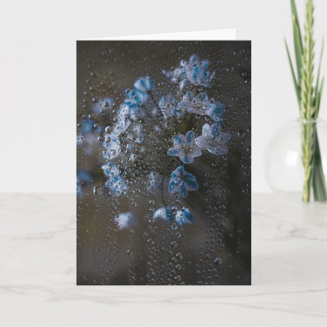 Gentle Blue Flowers in Rain, Fine Art Condolence Karte (Vorderseite)