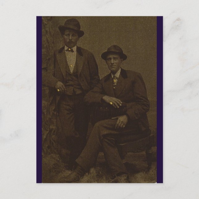 Gentlemen mit goldener Fingerspitze Postkarte (Vorderseite)