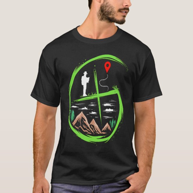 Geocacher  for scavenger hunting treasure hunt T-Shirt (Vorderseite)