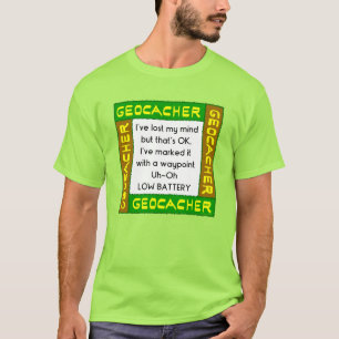 Geocacher verlor den Geist in Grün T-Shirt