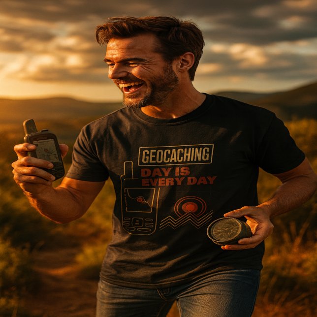 Geocaching Tag für Tag T-Shirt (Von Creator hochgeladen)
