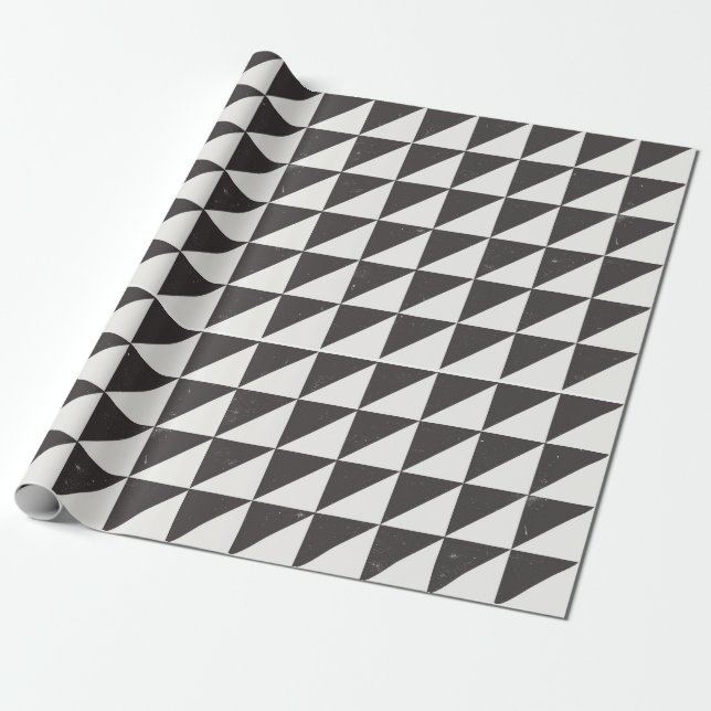 Geometric Distressed Black And Off-White Triangles Geschenkpapier (Ungerollt)