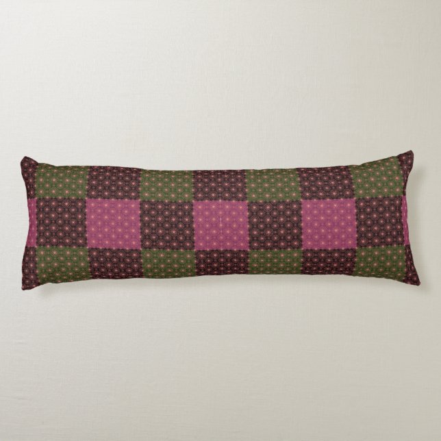 Geometric Ethnic Pattern Body Pillow – Burgundy Re Seitenschläferkissen (Rückseite)
