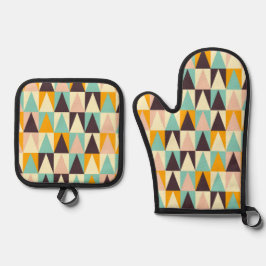 Geometric pattern of multi-colored triangles  ofenhandschuh & Topflappen-Set