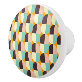 Geometric pattern with overlapping half-circles keramikknauf