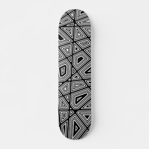 Geometrisch II - Schwarz auf Holz Skateboard