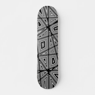 Geometrisch - Schwarz auf Holz Skateboard