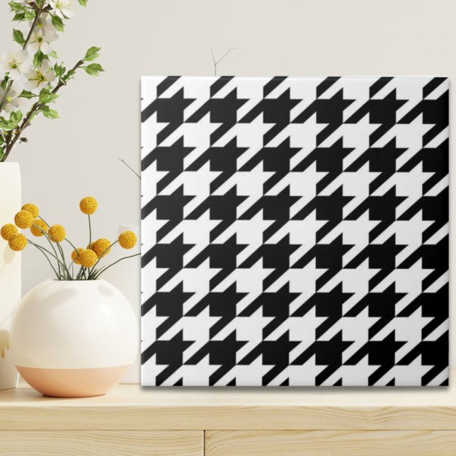 geometrisch Schwarz-weißes Hahnentrittmuster Fliese (stylish geometric black white houndstooth pattern ceramic tile)