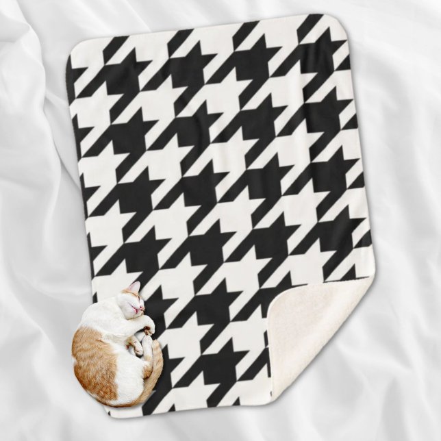 geometrisch Schwarz-weißes Hahnentrittmuster Sherpadecke (stylish geometric black white houndstooth pattern sherpa blanket)
