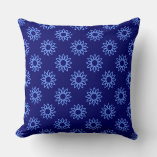 Geometrische Blume 01 - Baby Blue on Deep Navy Kissen