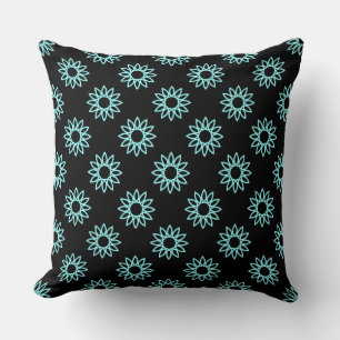 Geometrische Blume 01 - Eisblau auf Schwarz Kissen