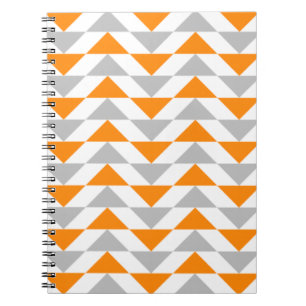 Geometrische Dreieck-orange graues Weiß-Muster Notizblock